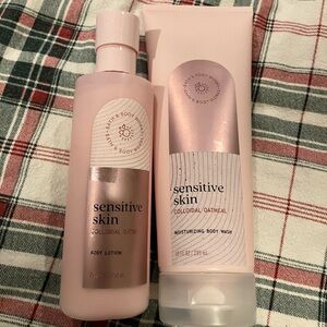 Sold NWT 2 Bath & Body works sensitive skin was and lotion